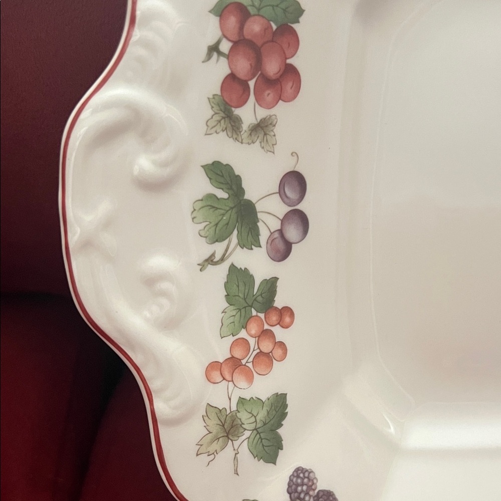 Floral Square Plate - Picture 2 of 3